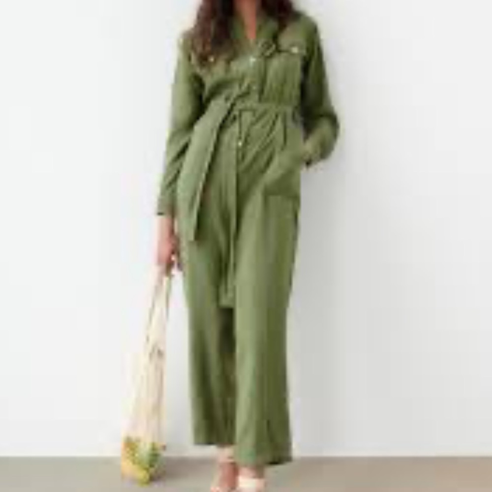Zara jumper BNWOT size small 🤯